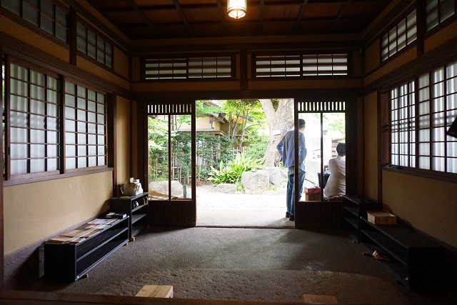 kurasinomiti 文京区観光名所「旧安田楠雄邸庭園」千駄木の魅力とは？