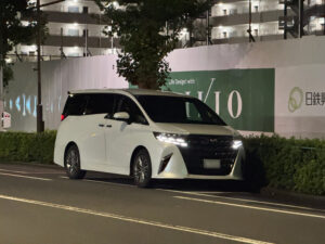 初めてのアルファード体験「一度乗ったら忘れられないその快適さ」